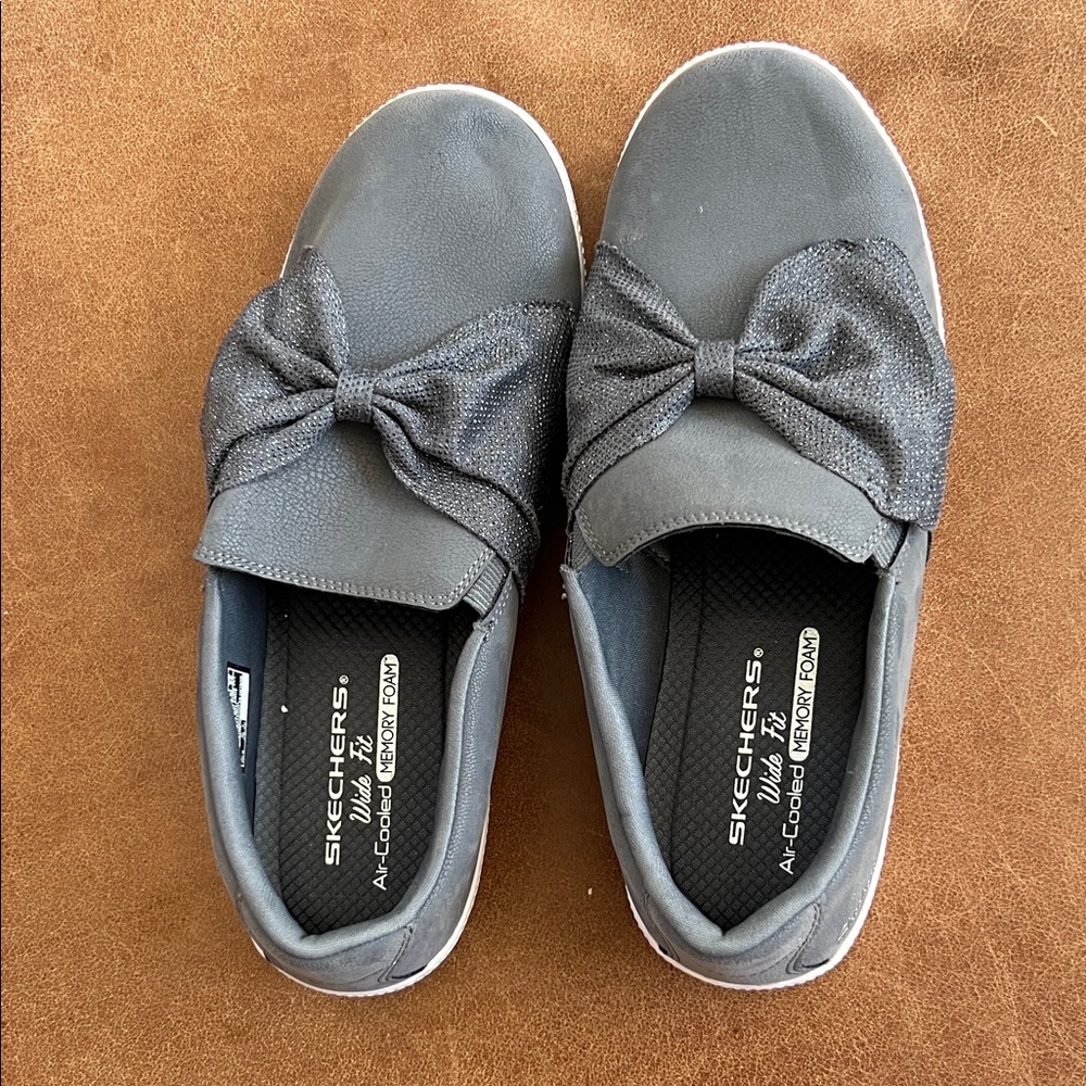 Skechers Charcoal Bow Slip-Ons